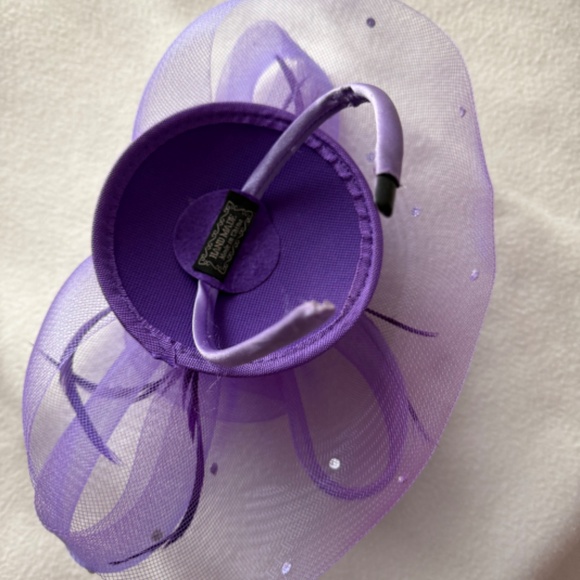 Purple Fascinator (slight defect on band) - Picture 3 of 4